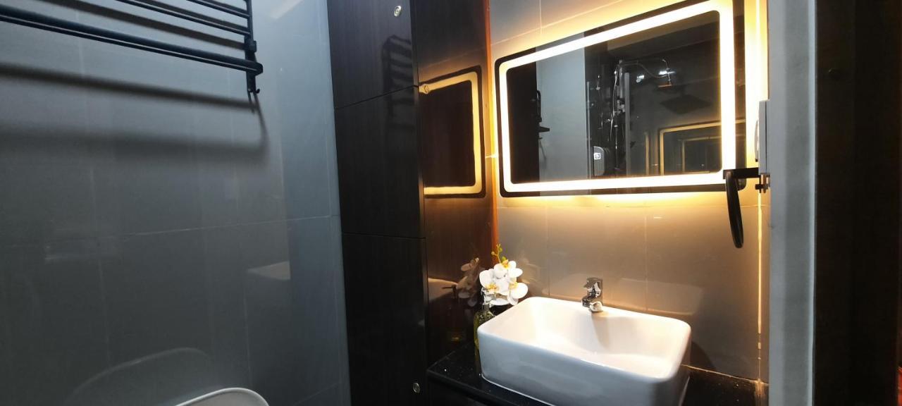 Apartamento Air Luxury Makati Cbd With Balcony Manila Exterior foto